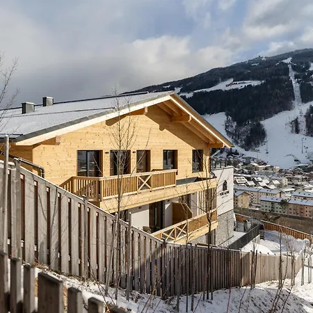 Pure Alpine アパート シュラートミンク